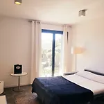 En Aparte Aparthotel 3*