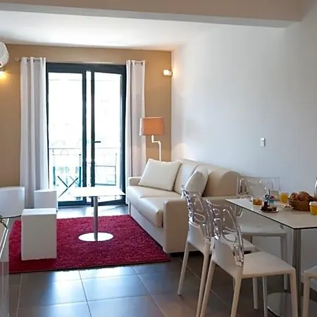 Hotel apartamentowy En Aparte Porto-Vecchio (Corsica)