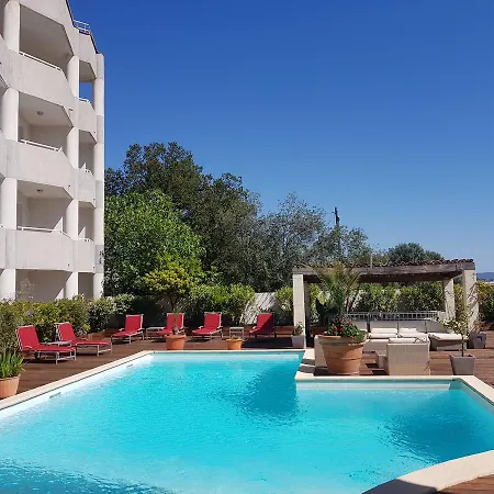 Ξενοδοχείο με διαμερίσματα En Aparte 3*