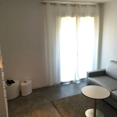 Ξενοδοχείο με διαμερίσματα En Aparte 3*